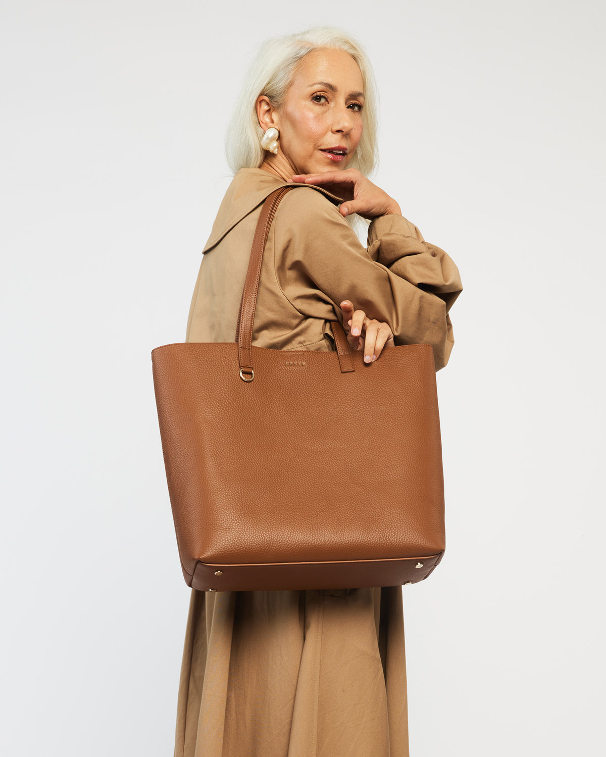 Carter Tote Tan + Tan Chain Print