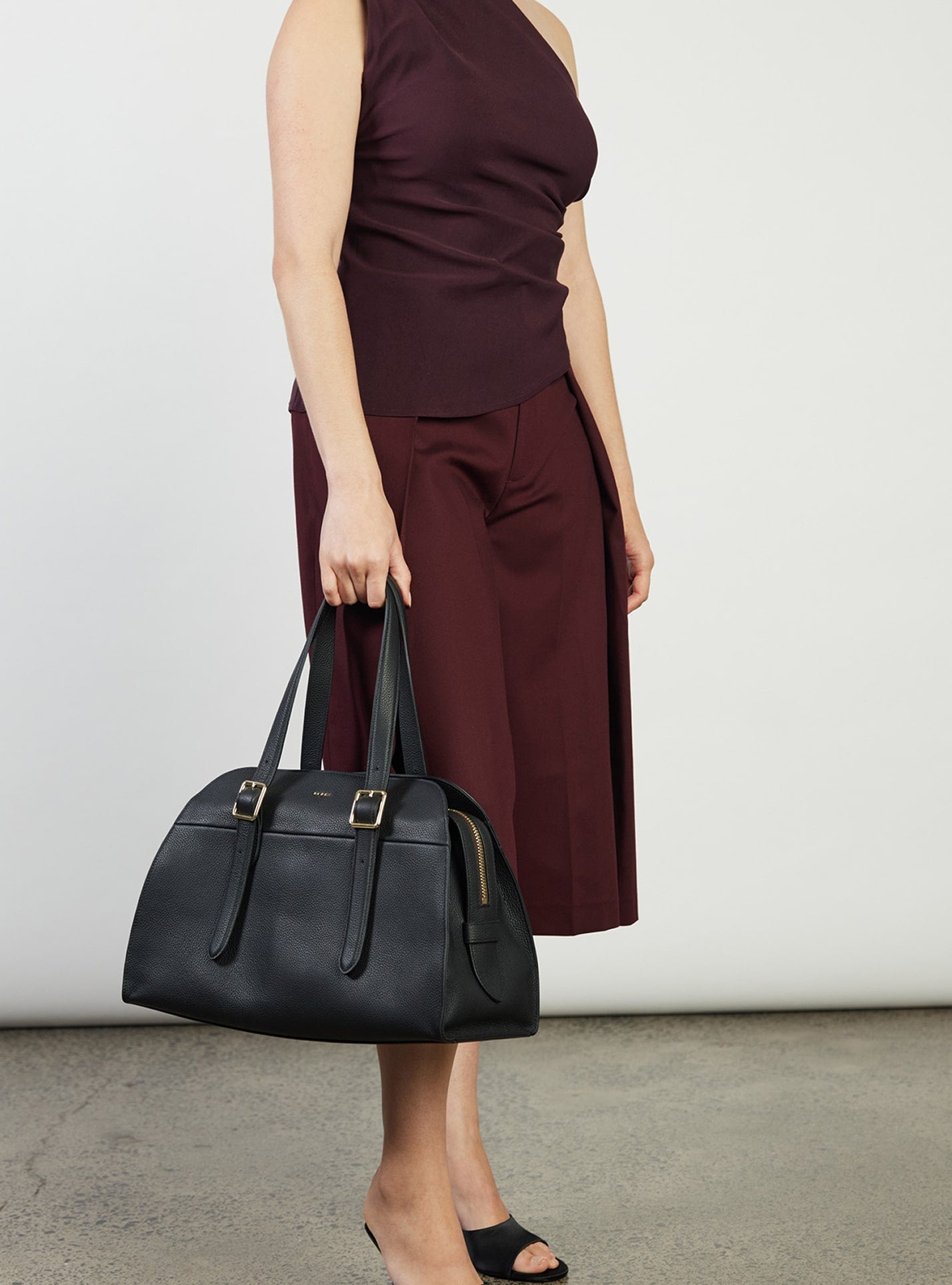 Adler Shoulder Bag Black Pebble